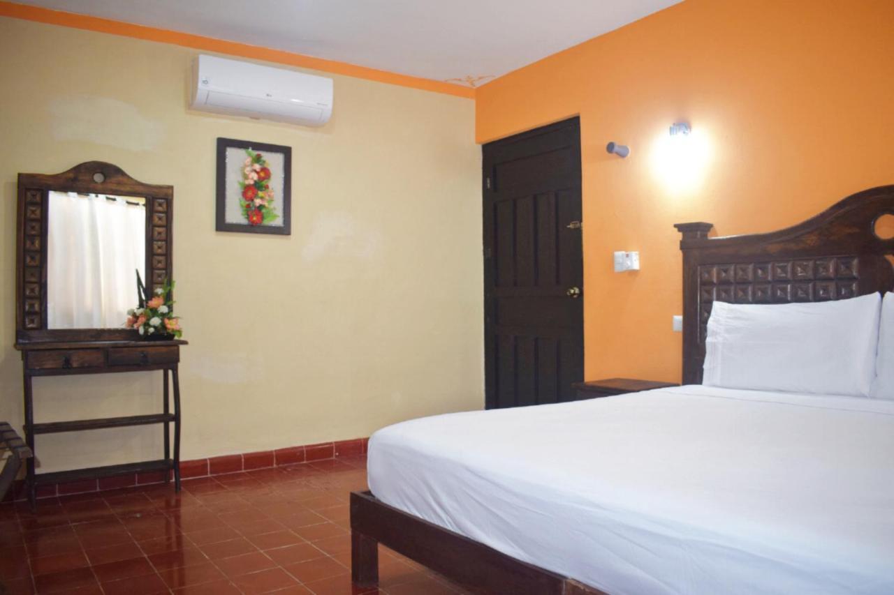 Hotel Casa Rico วัลลาโดลิด ภายนอก รูปภาพ