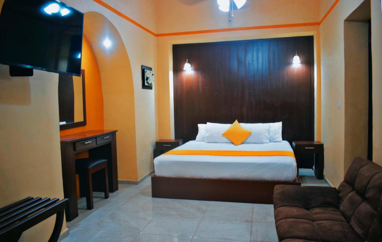 Hotel Casa Rico วัลลาโดลิด ภายนอก รูปภาพ