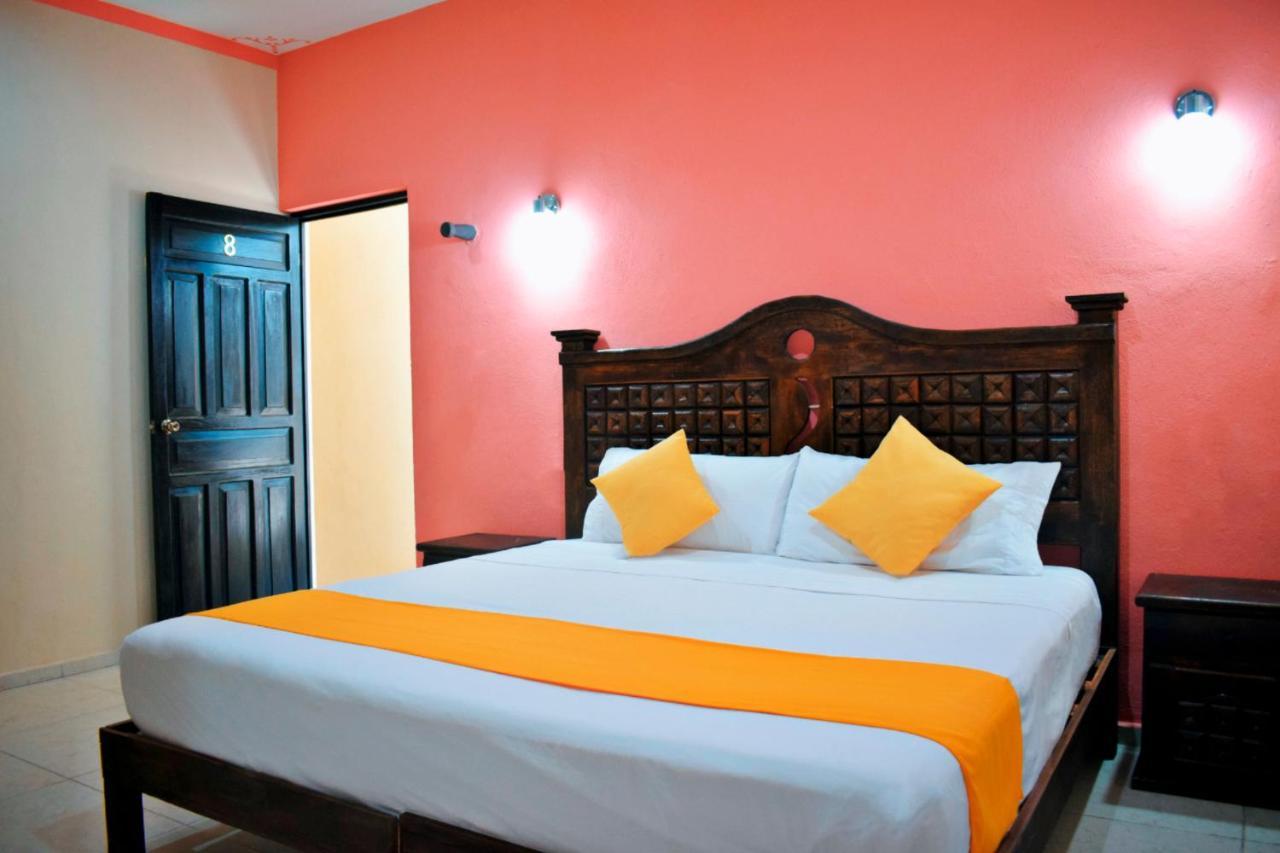 Hotel Casa Rico วัลลาโดลิด ภายนอก รูปภาพ