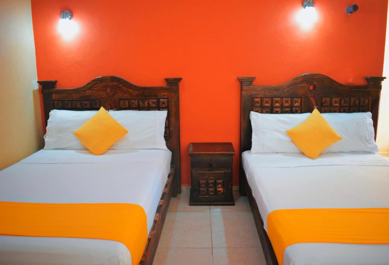 Hotel Casa Rico วัลลาโดลิด ภายนอก รูปภาพ