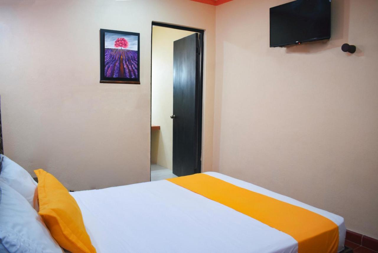 Hotel Casa Rico วัลลาโดลิด ภายนอก รูปภาพ