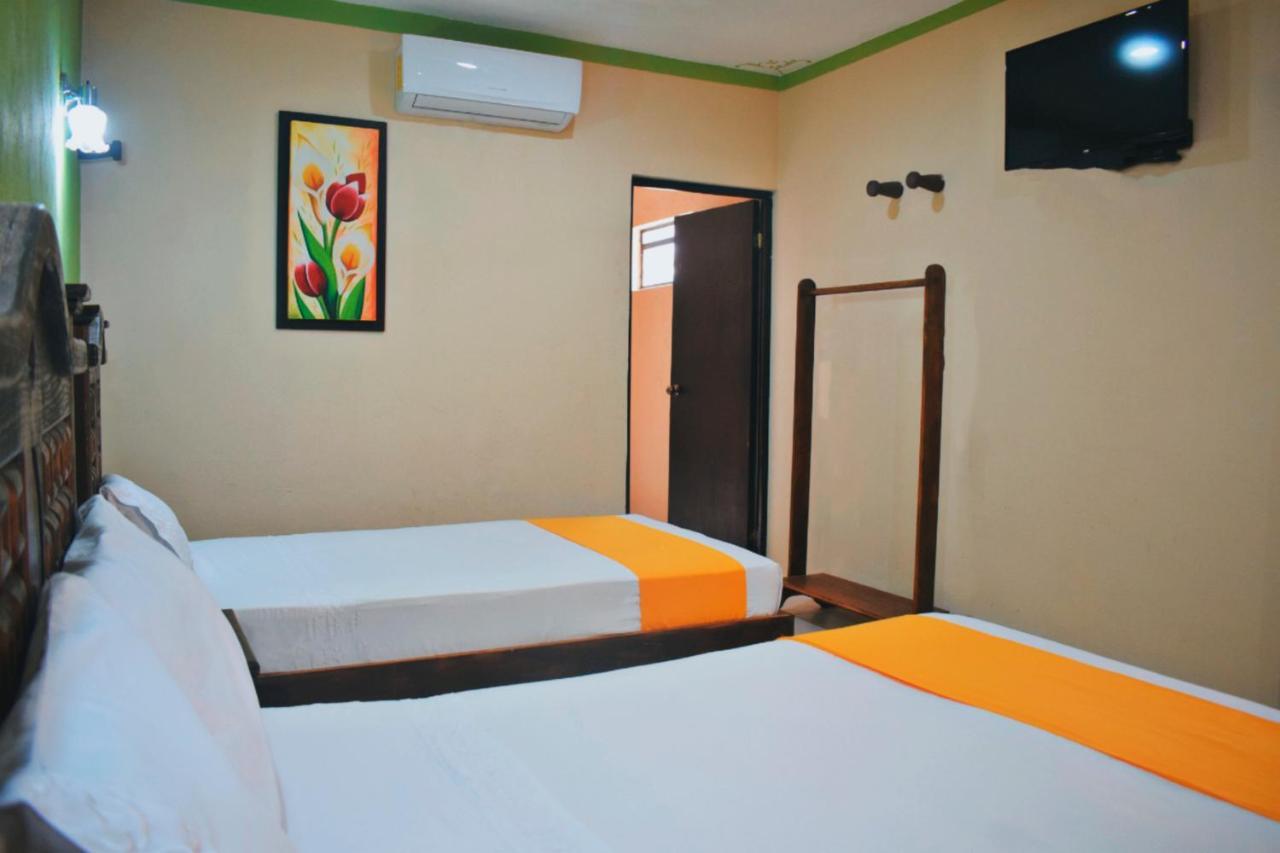 Hotel Casa Rico วัลลาโดลิด ภายนอก รูปภาพ