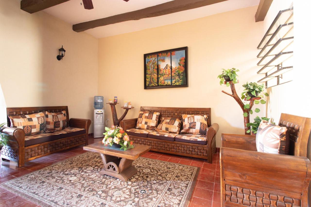 Hotel Casa Rico วัลลาโดลิด ภายนอก รูปภาพ