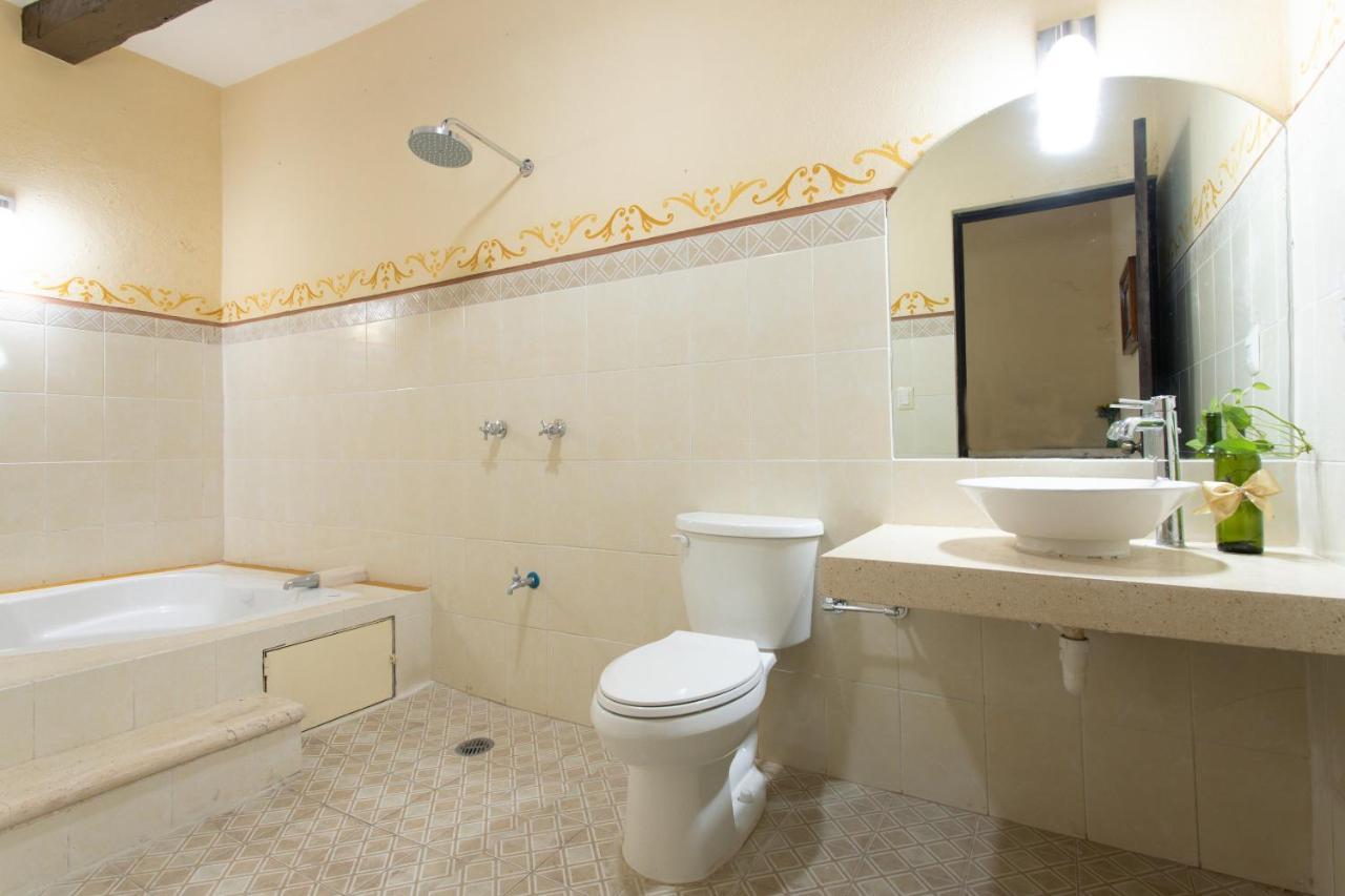 Hotel Casa Rico วัลลาโดลิด ภายนอก รูปภาพ